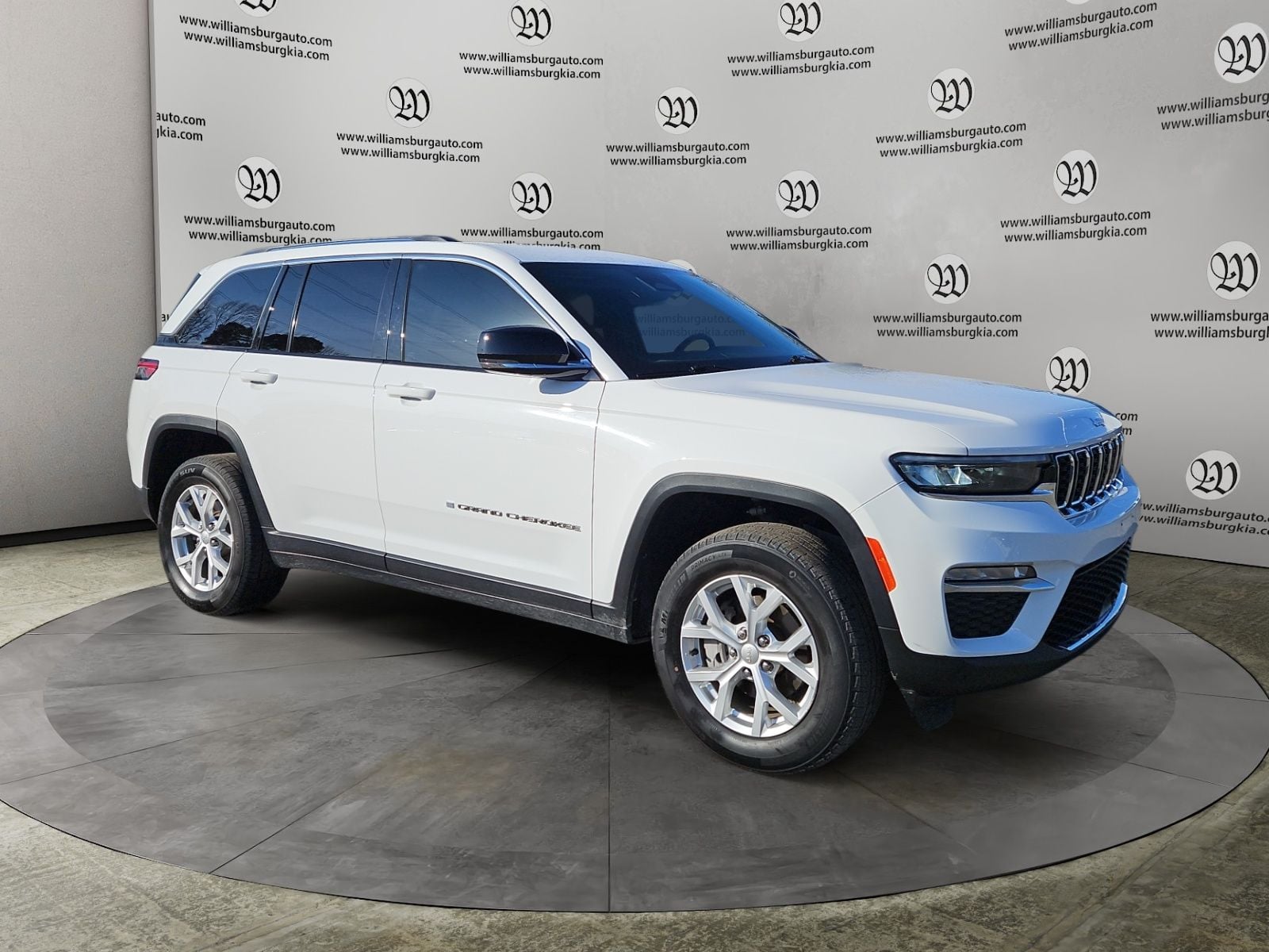 Pre-Owned 2023 Jeep Grand Cherokee Limited - photo - 6