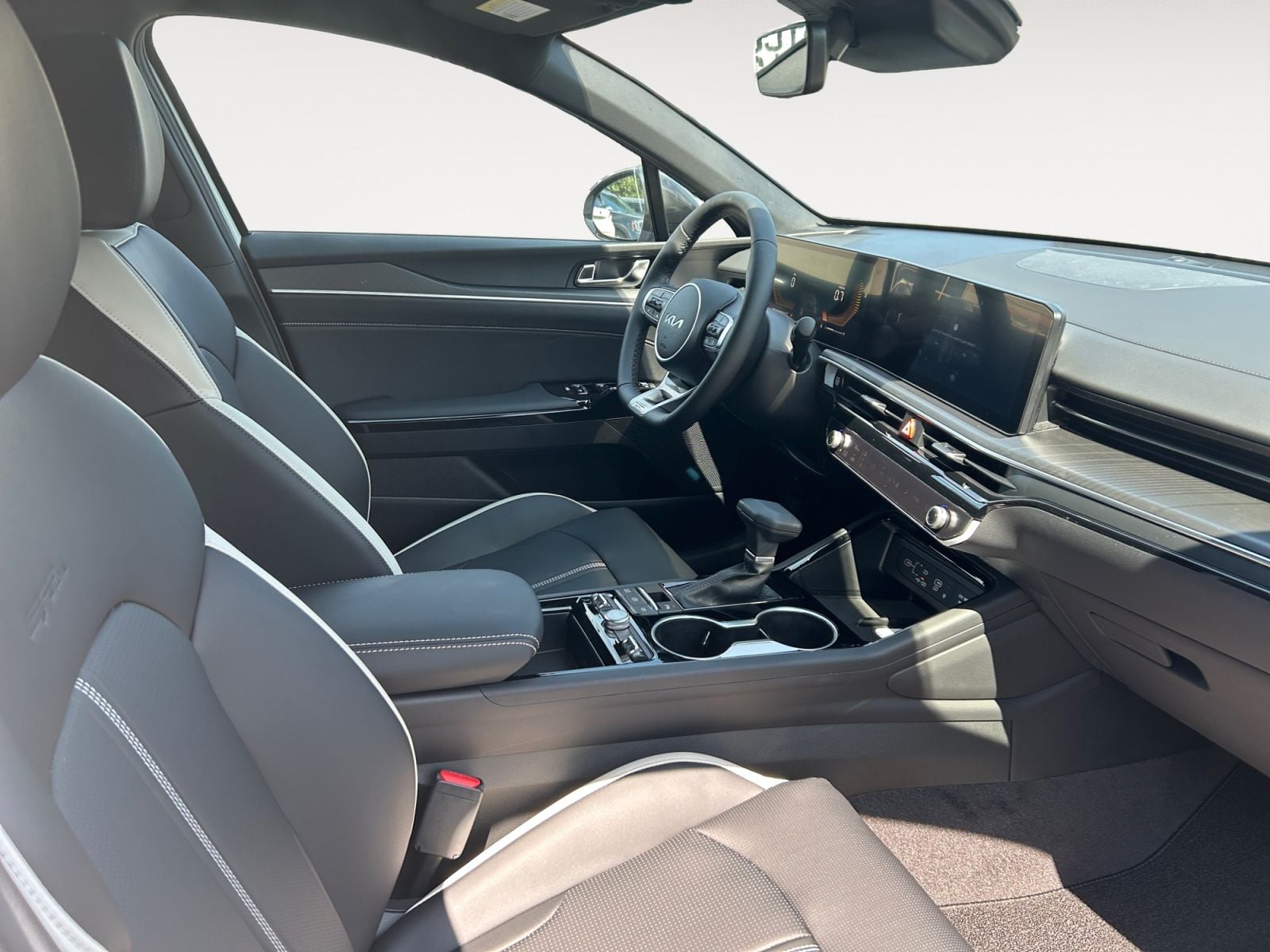 New 2026 Kia K5 GT-Line - photo - 14