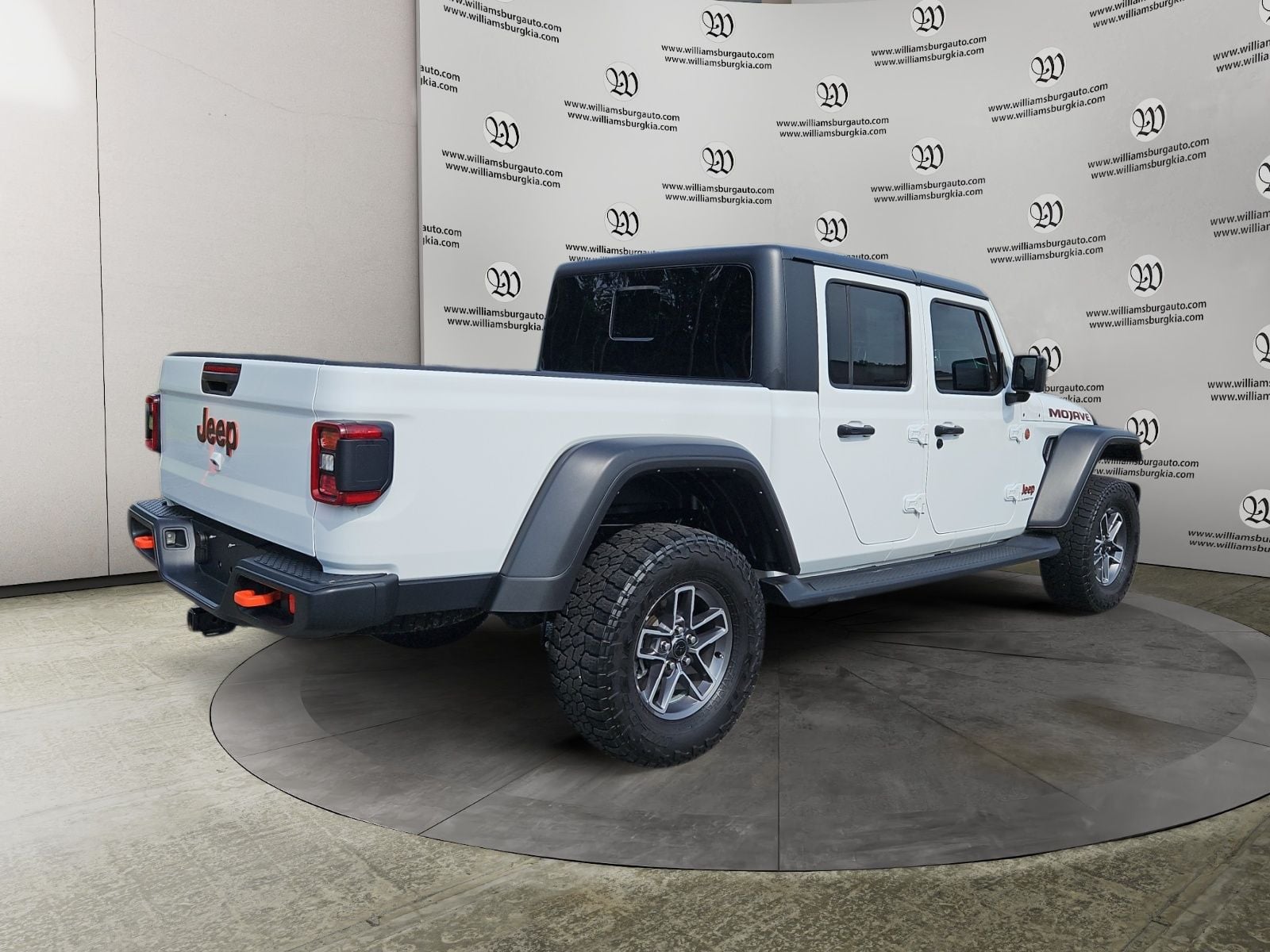 Pre-Owned 2024 Jeep Gladiator Mojave - photo - 4