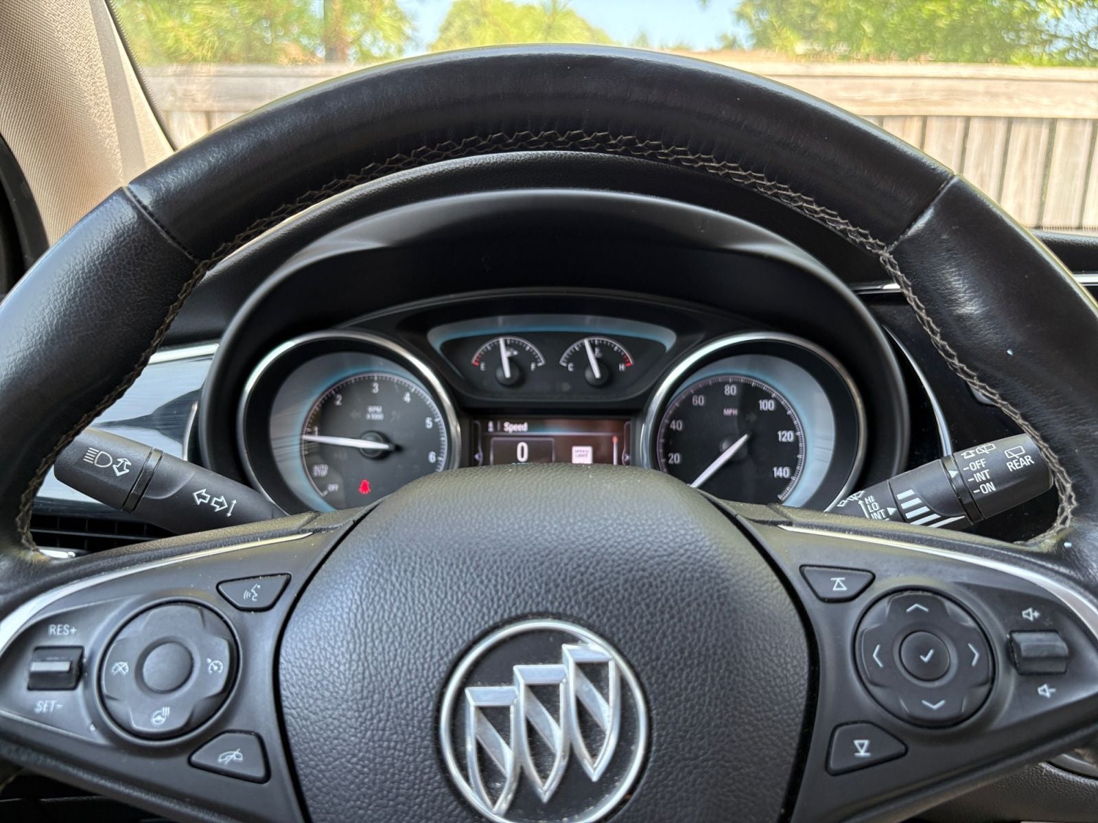 Pre-Owned 2017 Buick Envision Essence - photo - 23