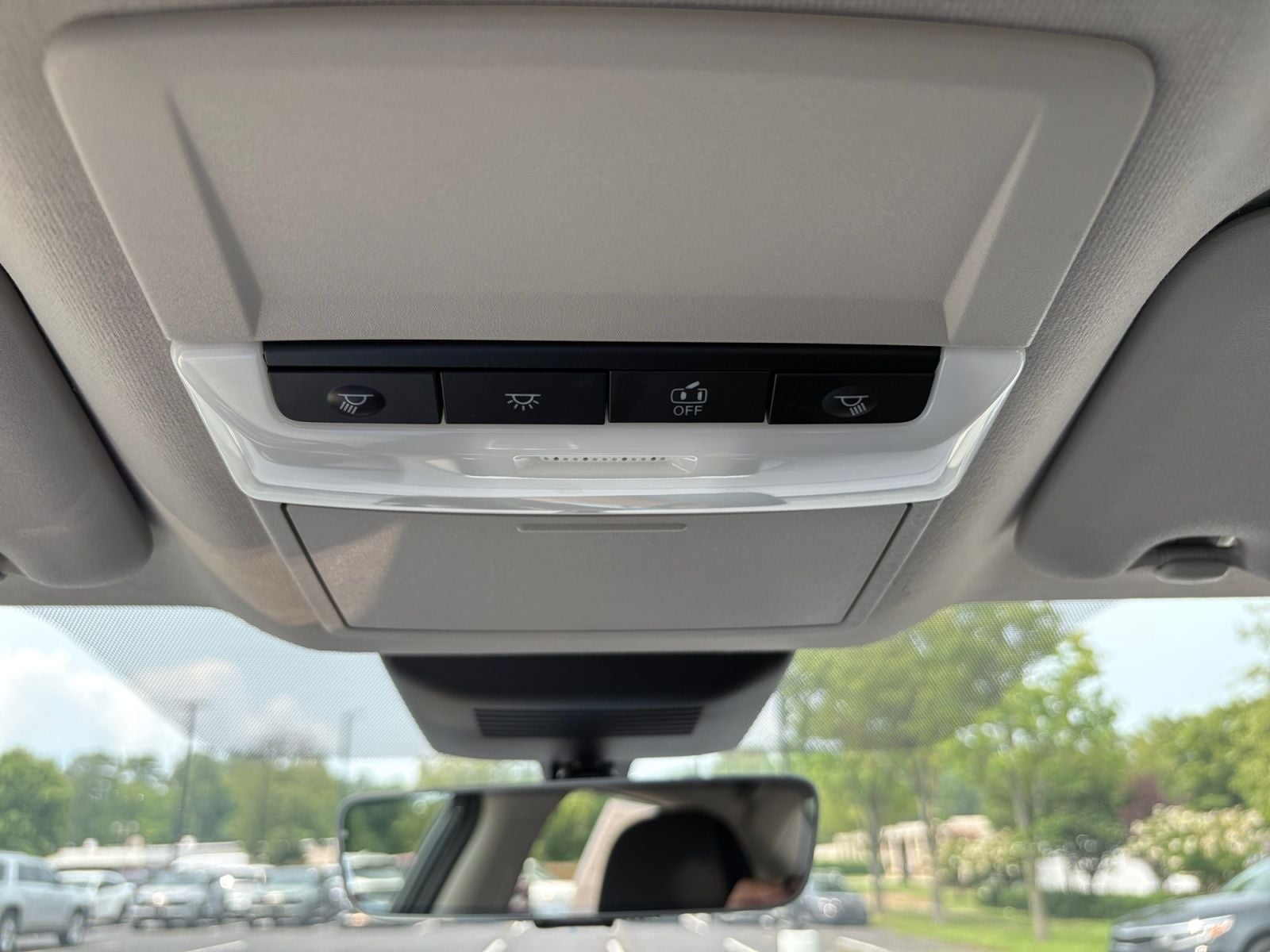 Pre-Owned 2020 Nissan Sentra SR - photo - 29