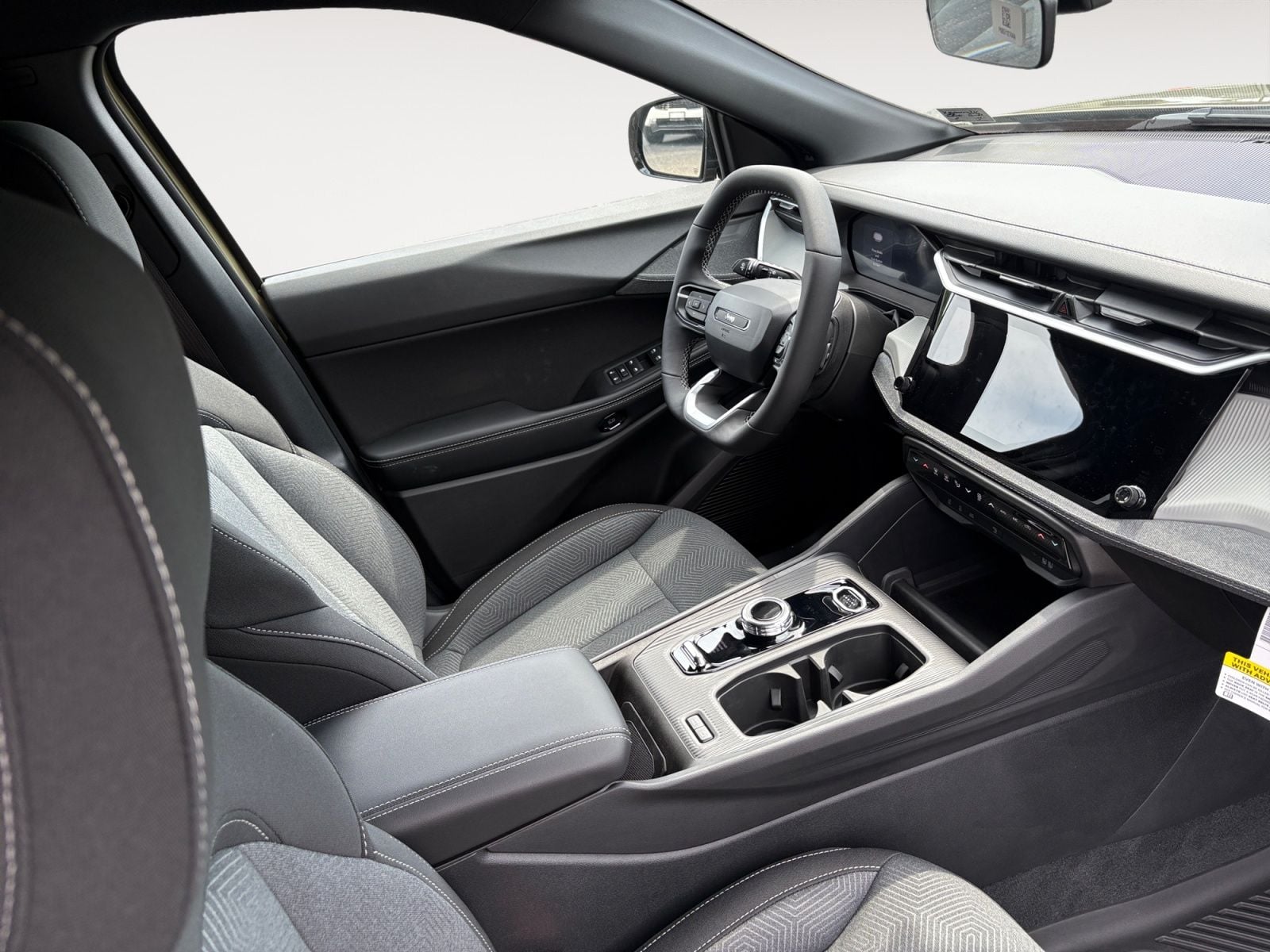 New 2026 Jeep Cherokee Laredo - photo - 14