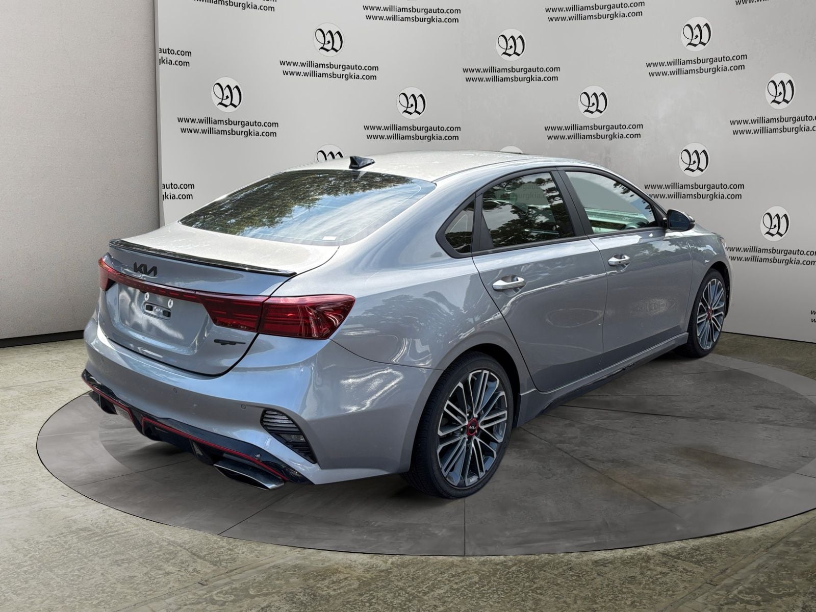 Pre-Owned 2024 Kia Forte GT - photo - 4