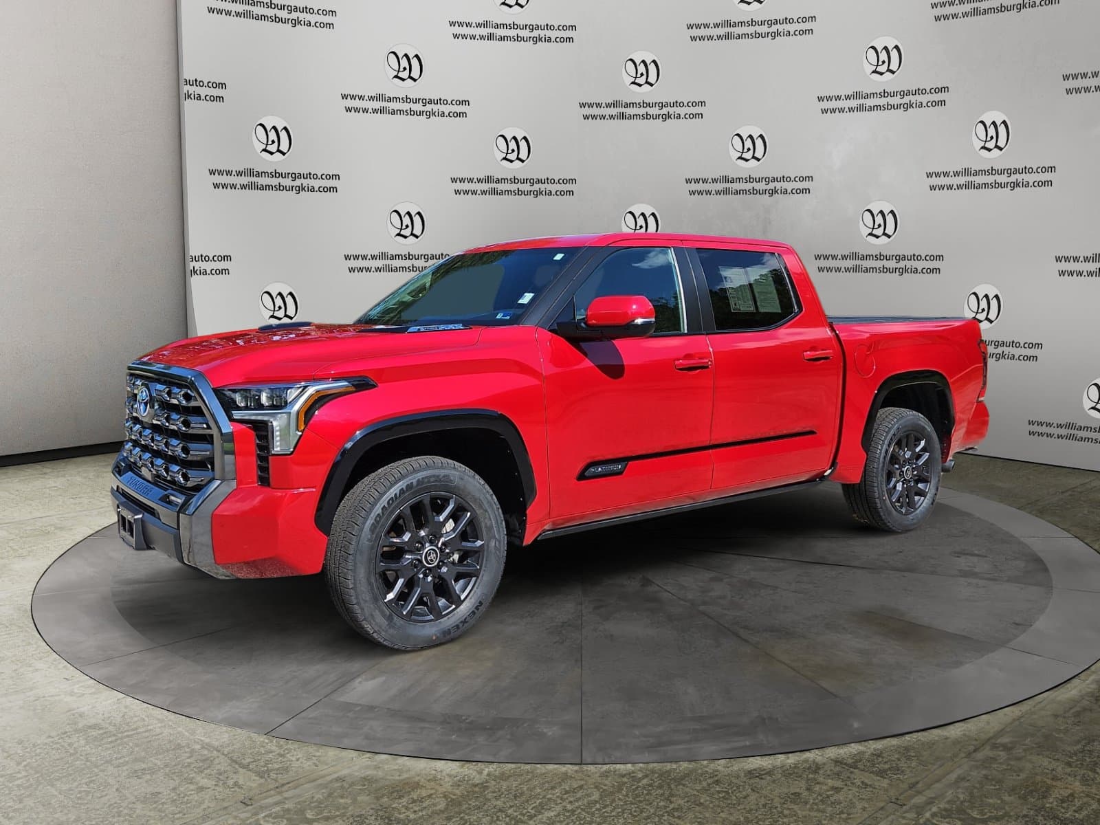 Pre-Owned 2024 Toyota Tundra Hybrid Platinum - photo - 0
