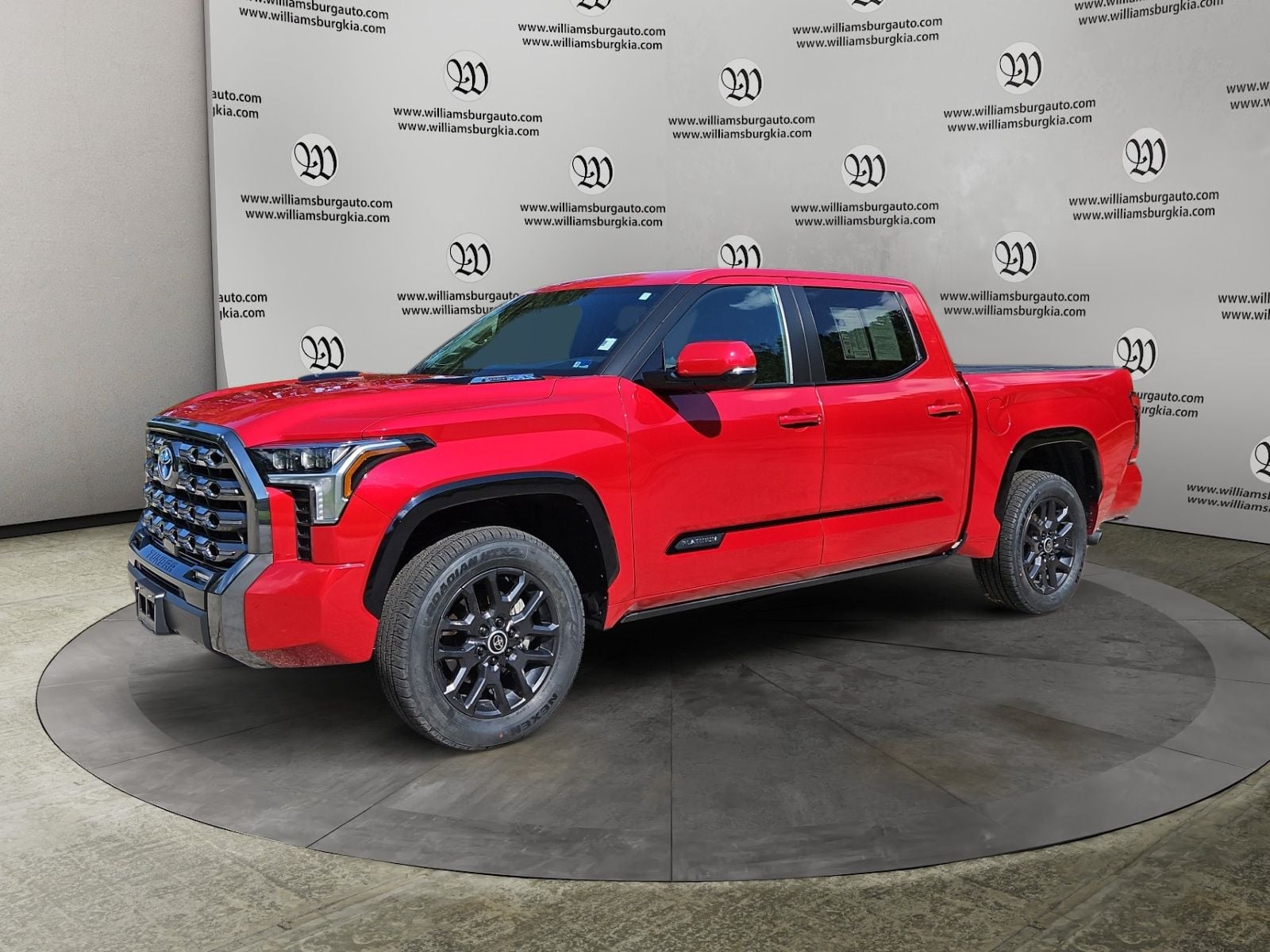Pre-Owned 2024 Toyota Tundra Hybrid Platinum - photo - 0