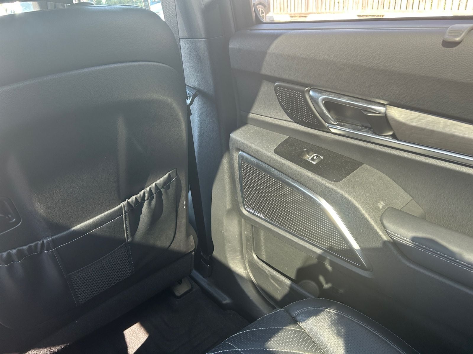 Pre-Owned 2023 Kia Telluride SX X-Line - photo - 23