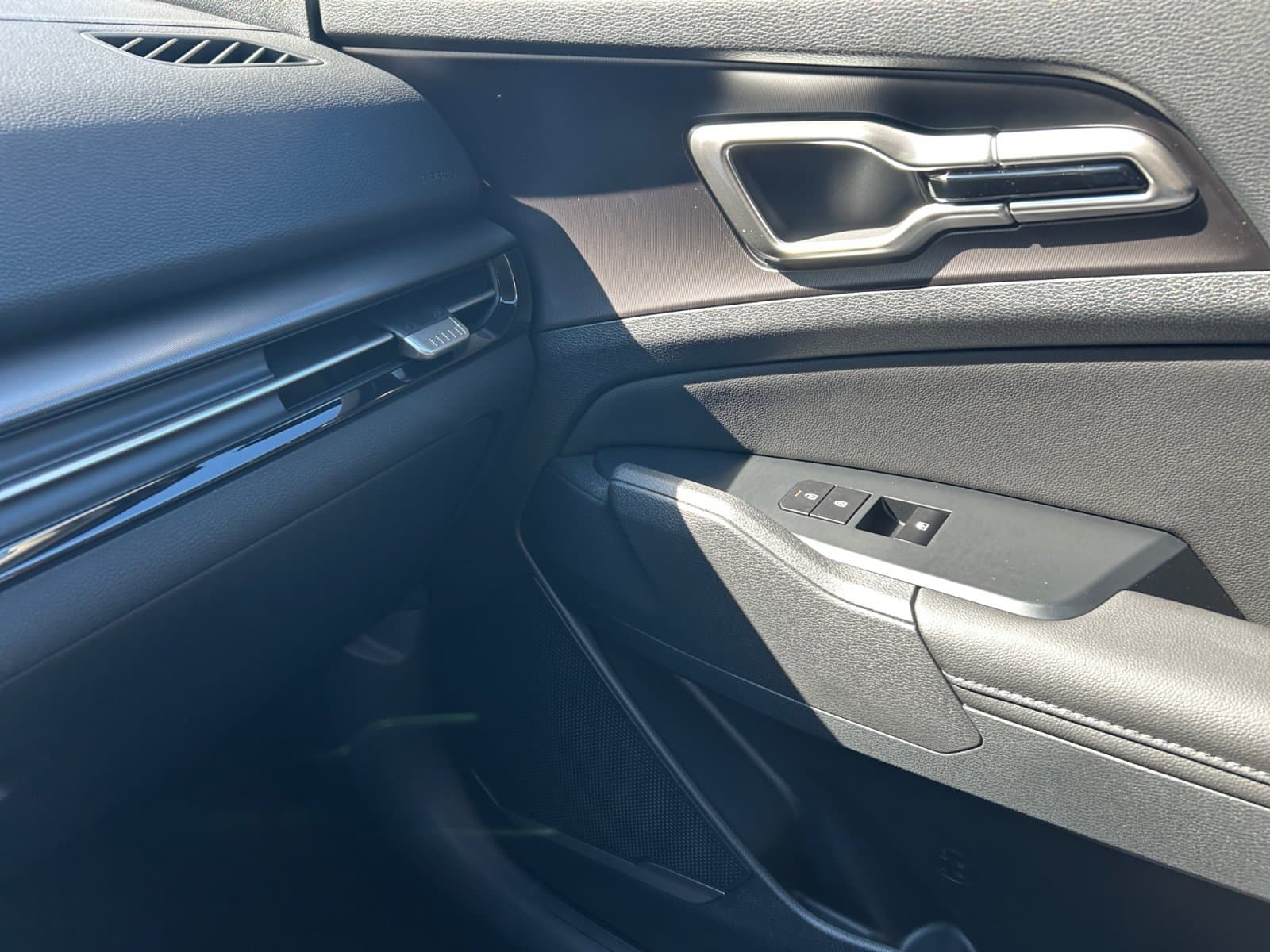 New 2027 Kia Sportage EX - photo - 24