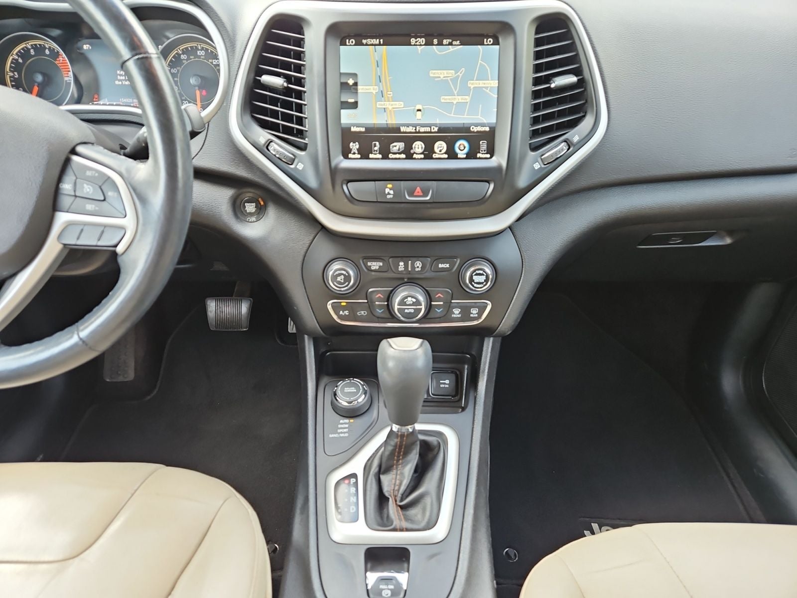 Pre-Owned 2017 Jeep Cherokee Limited - photo - 10