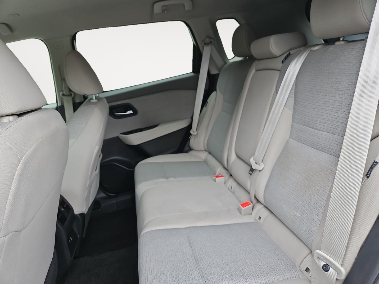 Pre-Owned 2023 Nissan Rogue SV - photo - 12