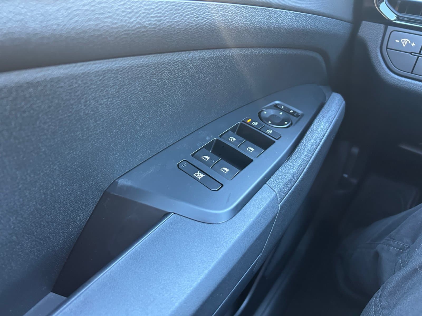New 2027 Kia Sportage Hybrid S - photo - 21