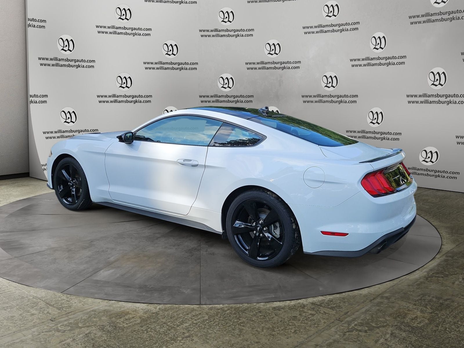 Pre-Owned 2023 Ford Mustang EcoBoost - photo - 2