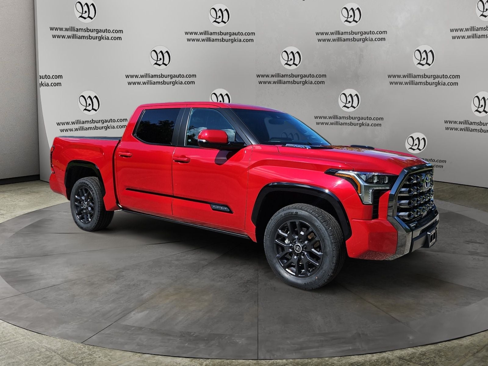 Pre-Owned 2024 Toyota Tundra Hybrid Platinum - photo - 6