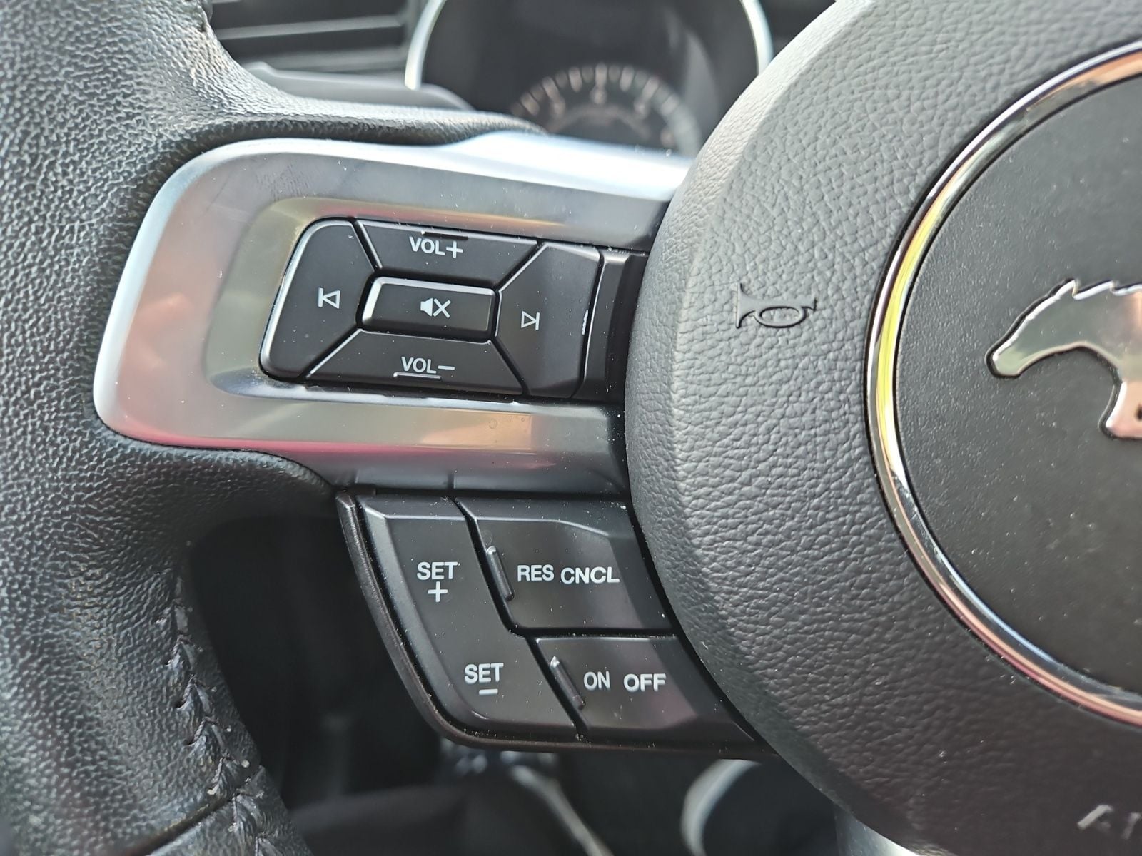Pre-Owned 2023 Ford Mustang EcoBoost - photo - 22