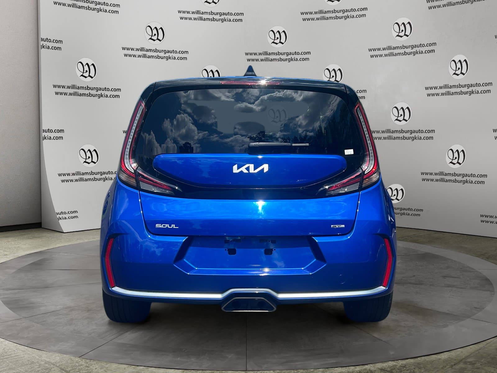 Pre-Owned 2024 Kia Soul GT-Line - photo - 3
