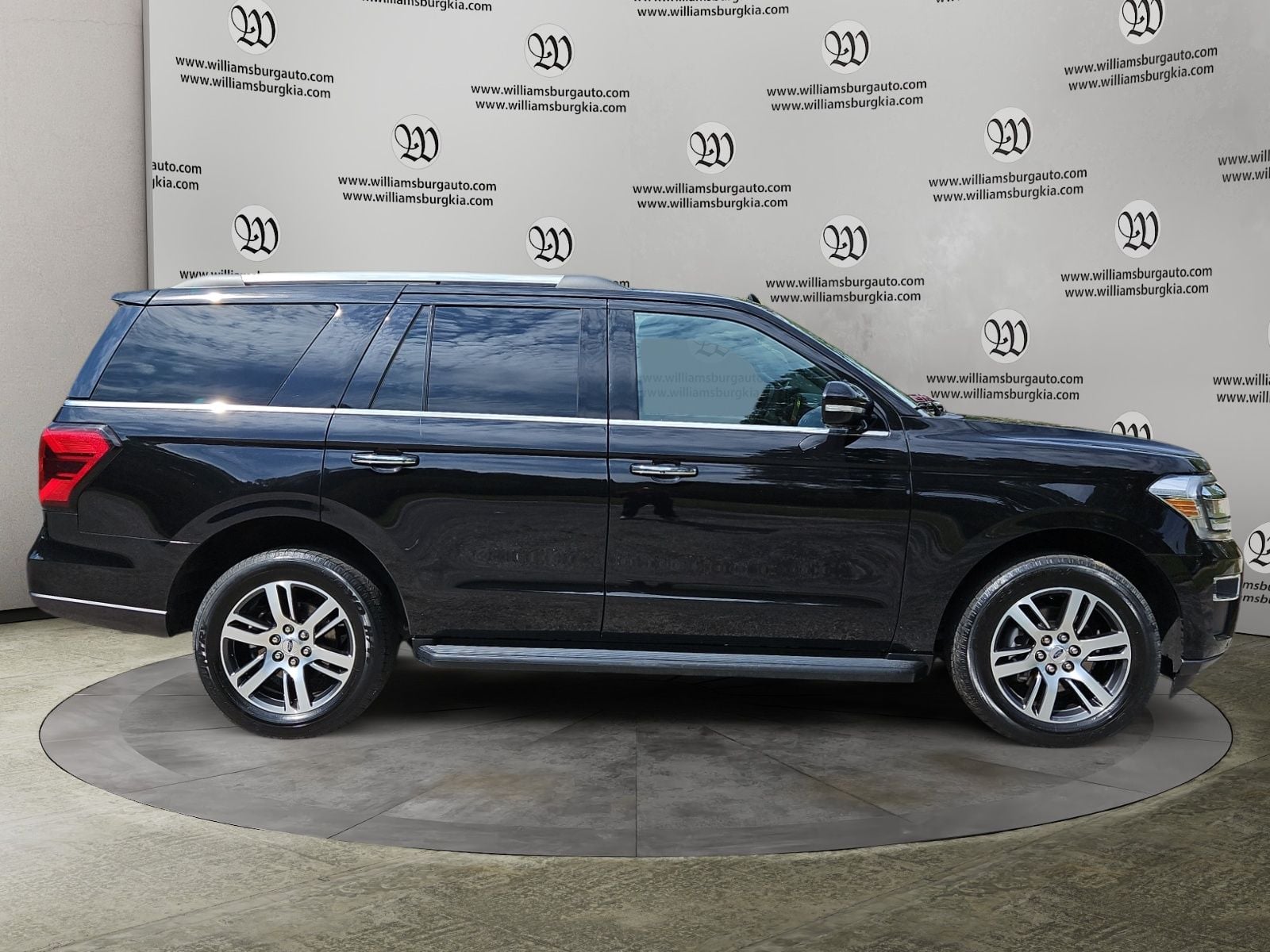 Pre-Owned 2024 Ford Expedition Limited - photo - 5