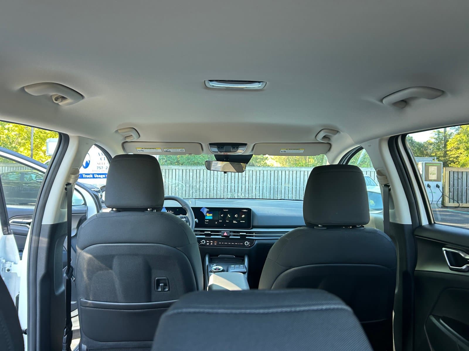 New 2027 Kia Sportage Hybrid S - photo - 17