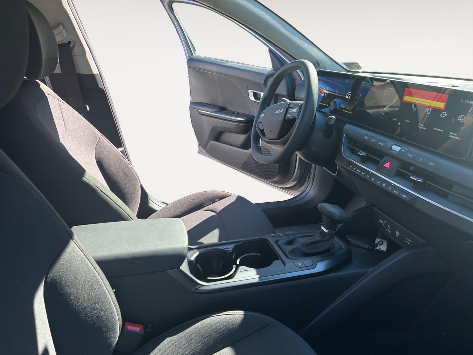New 2026 Kia K4 LXS - photo - 14