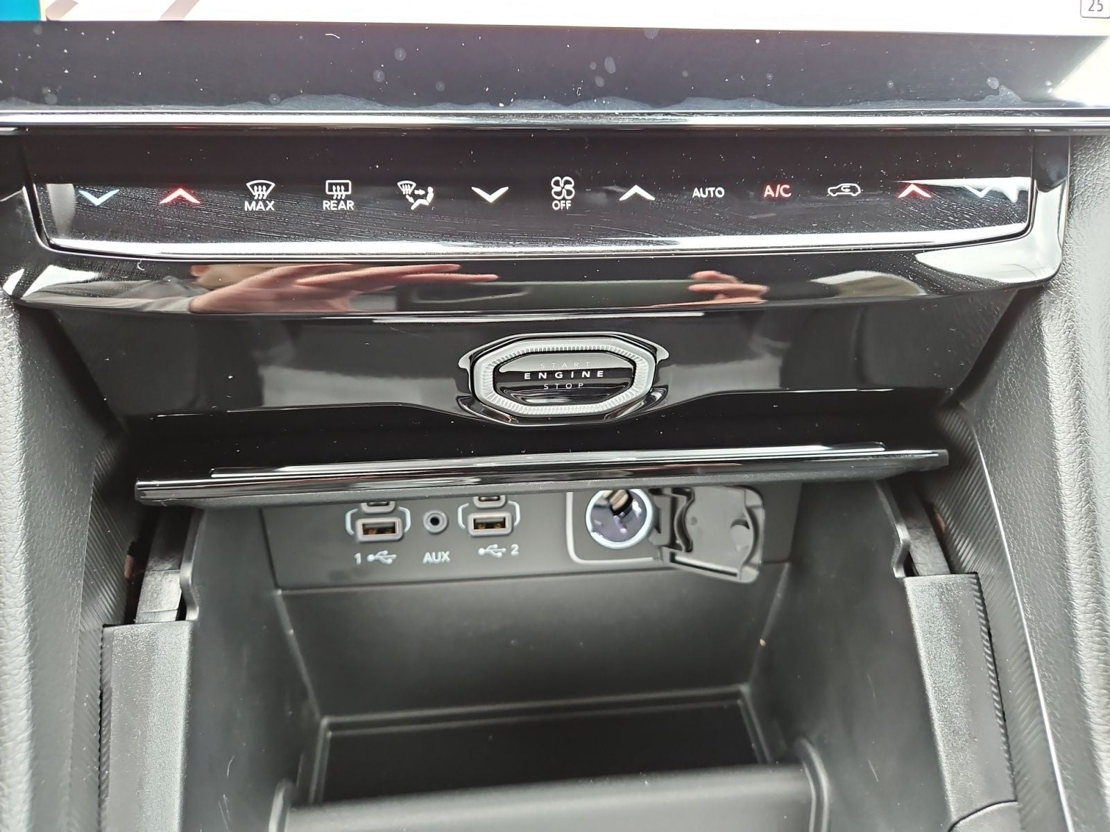 New 2026 Jeep Grand Cherokee L Limited - photo - 27