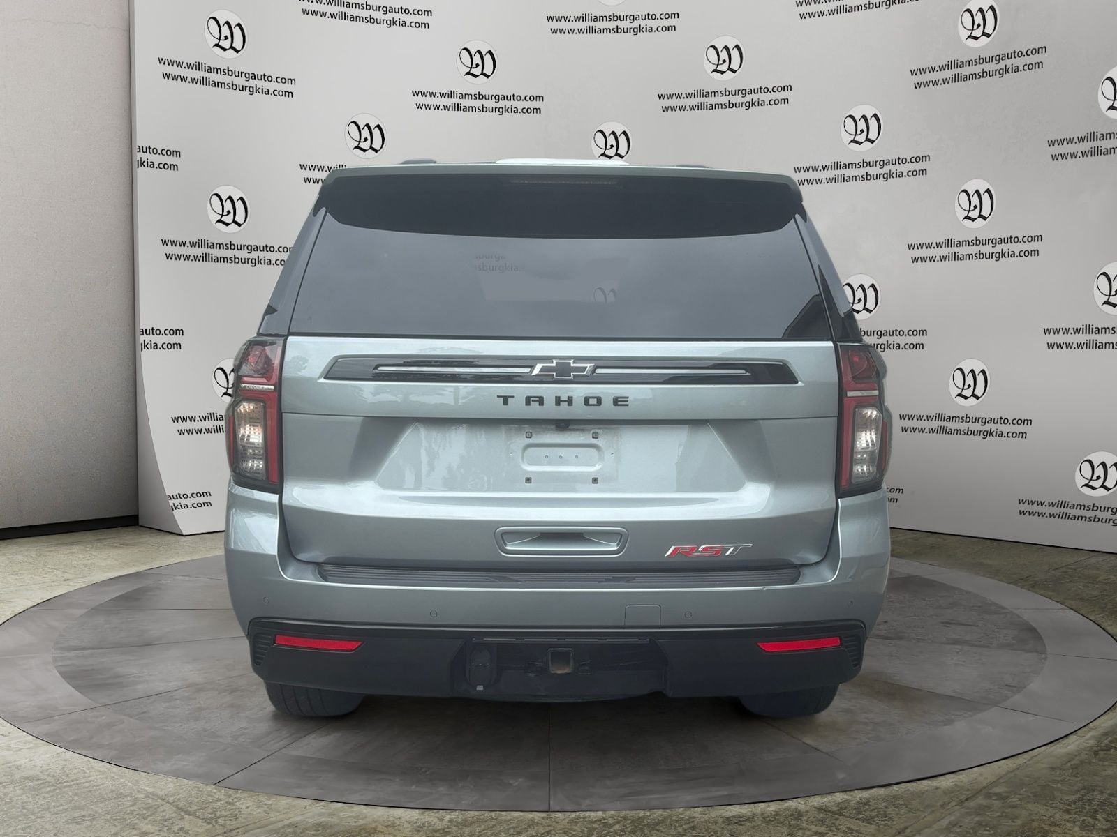 Pre-Owned 2024 Chevrolet Tahoe RST - photo - 3