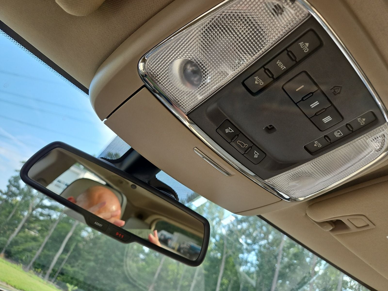 Pre-Owned 2014 Jeep Grand Cherokee Overland - photo - 27