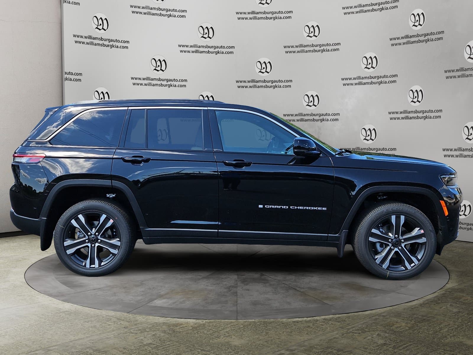 New 2027 Jeep Grand Cherokee Limited - photo - 5