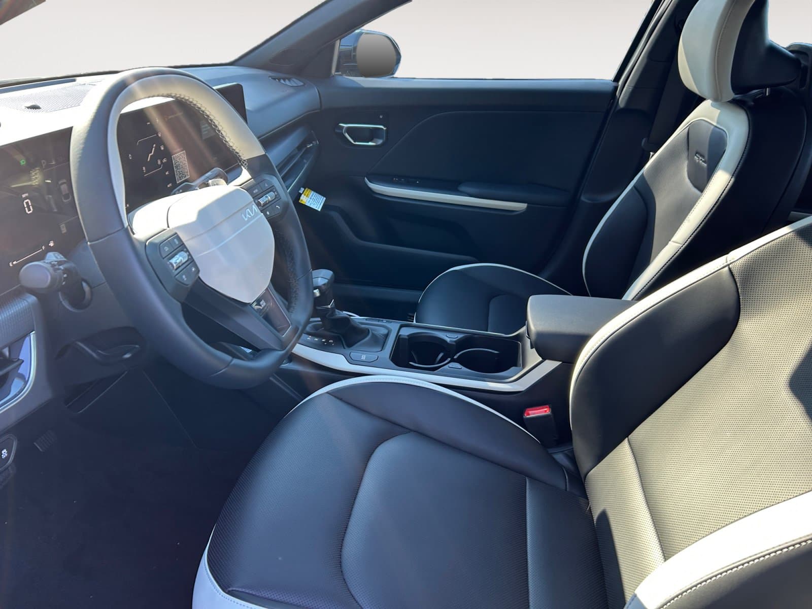 New 2026 Kia K4 GT-Line - photo - 8