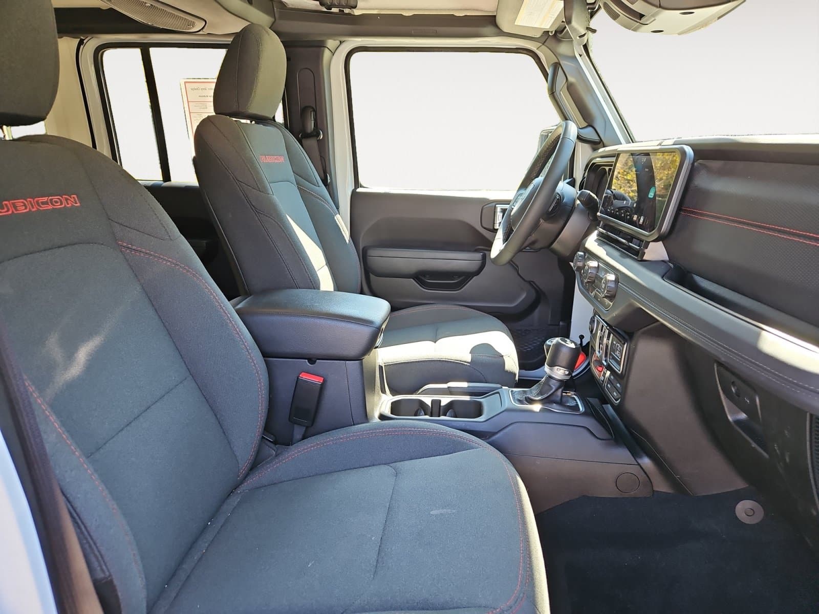 Pre-Owned 2026 Jeep Wrangler Rubicon - photo - 14