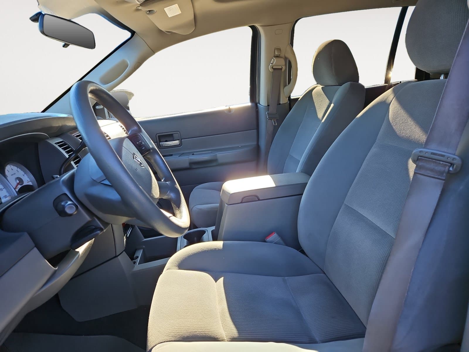 Pre-Owned 2004 Dodge Durango SLT - photo - 8