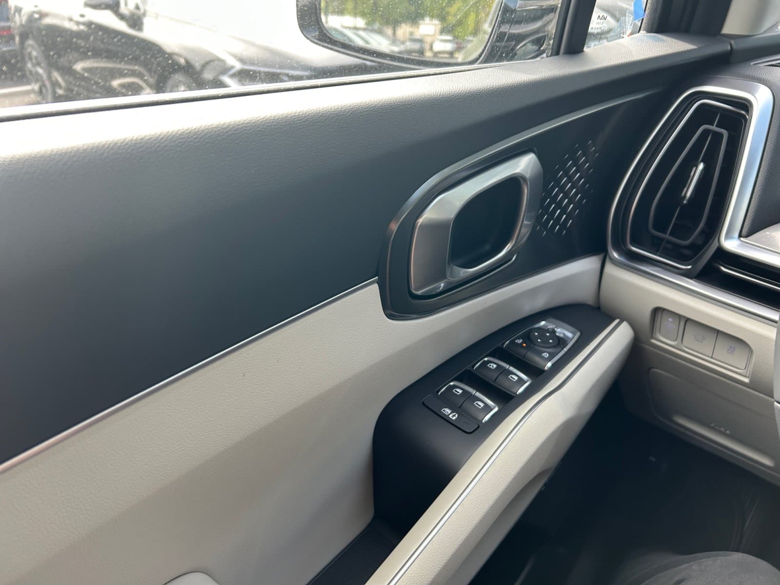 New 2026 Kia Sorento Hybrid EX - photo - 22