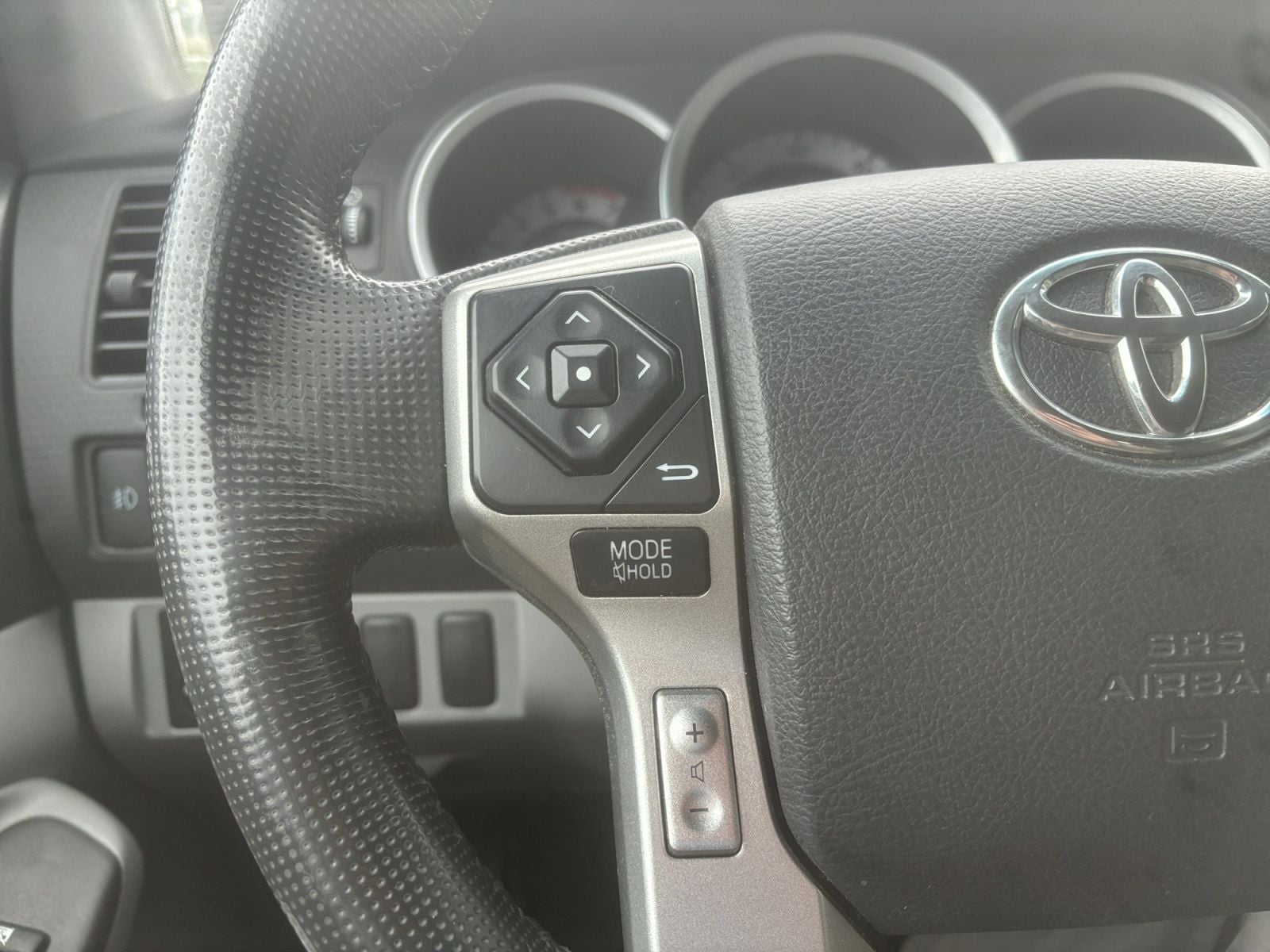 Pre-Owned 2014 Toyota Tacoma PreRunner - photo - 21