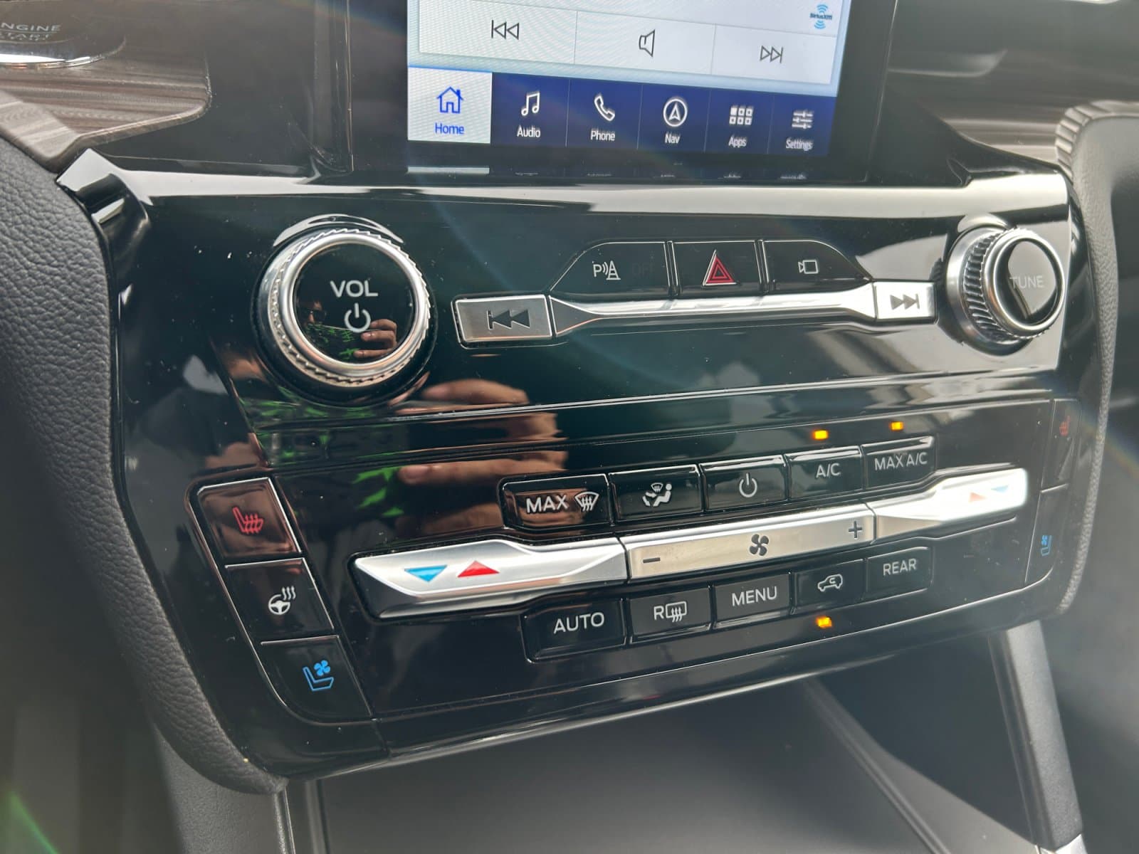 Pre-Owned 2023 Ford Explorer Limited - photo - 26