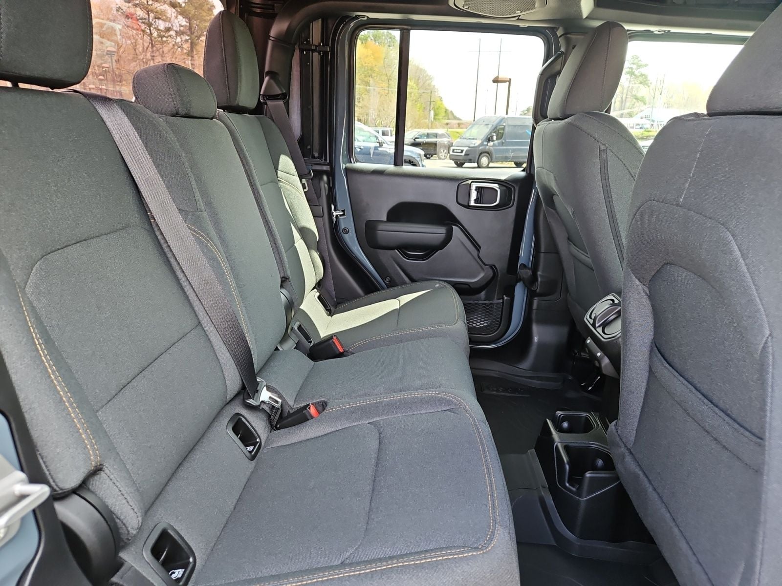 New 2026 Jeep Gladiator Sport S - photo - 16