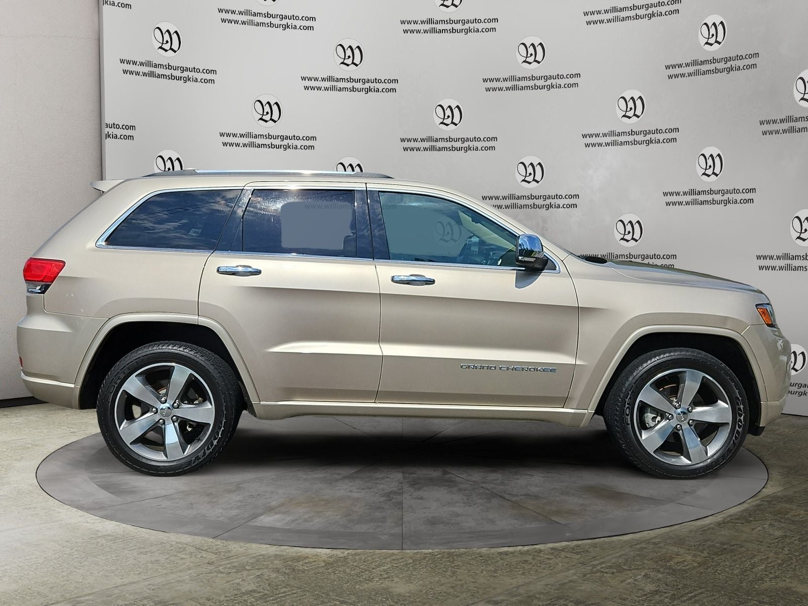 Pre-Owned 2014 Jeep Grand Cherokee Overland - photo - 5
