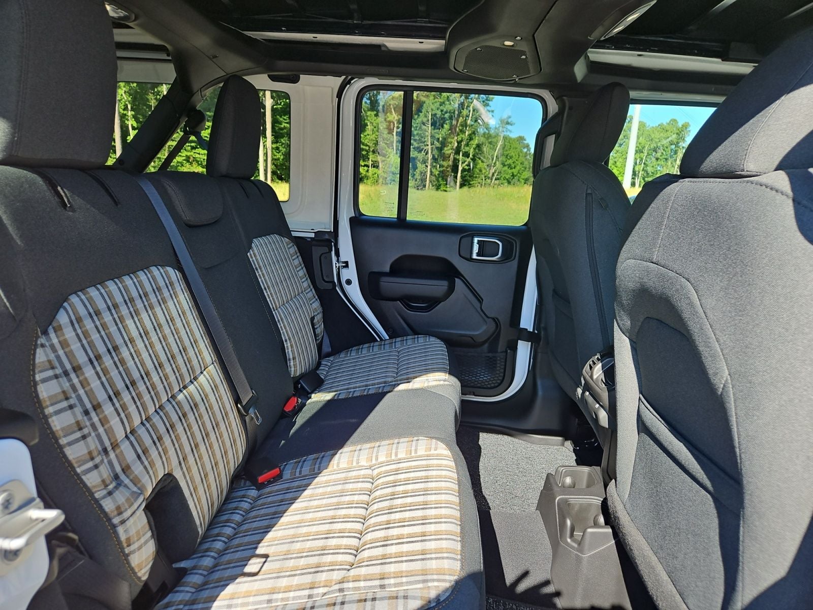 New 2026 Jeep Wrangler 85th Anniversary Edition - photo - 16