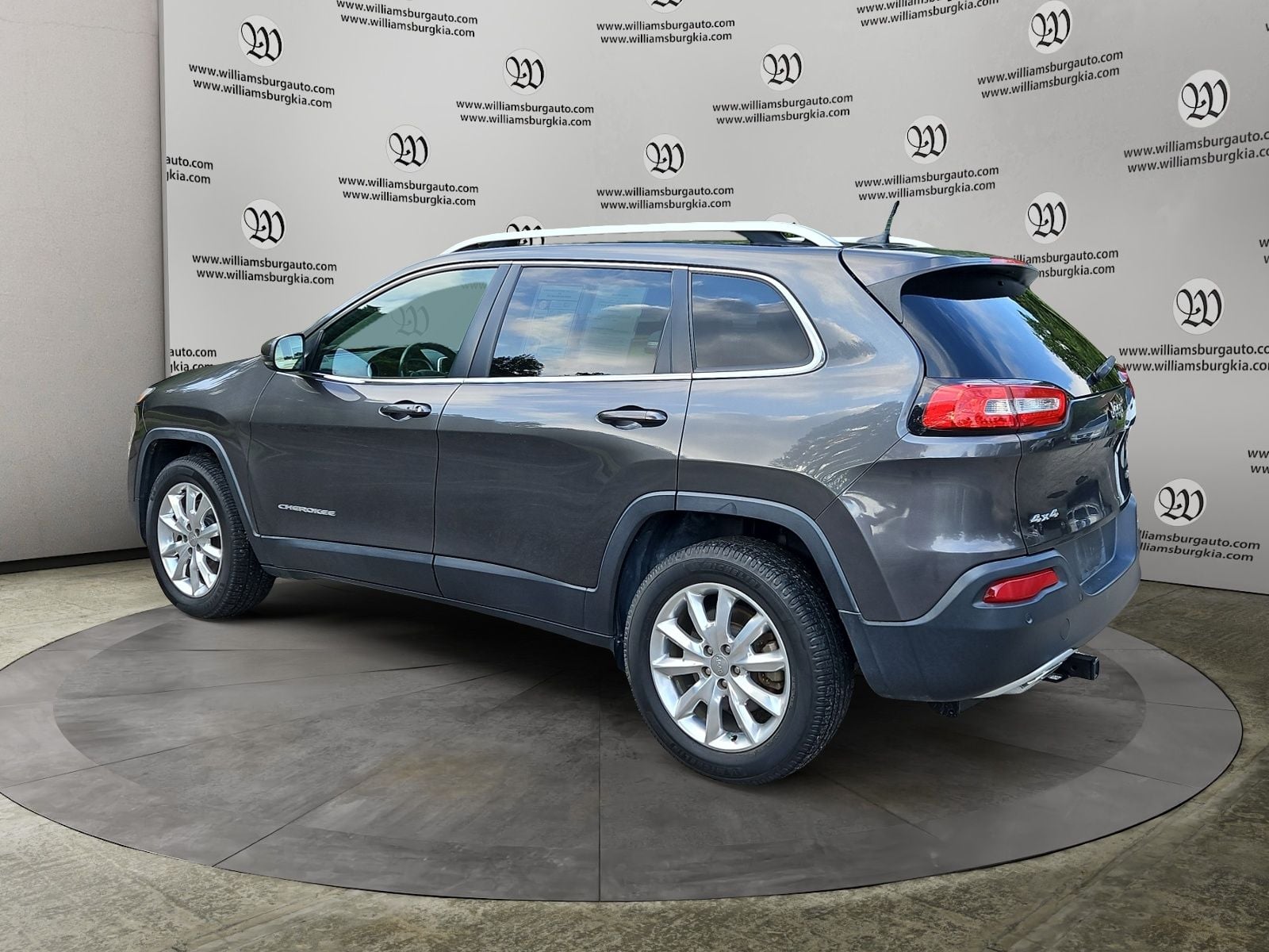 Pre-Owned 2017 Jeep Cherokee Limited - photo - 2