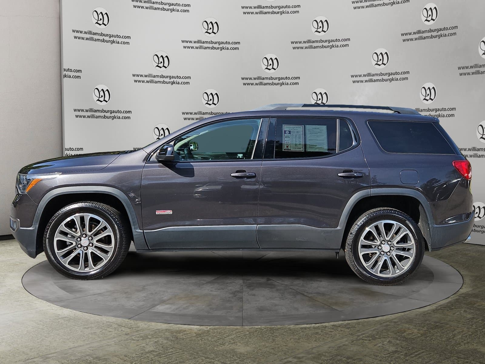 Pre-Owned 2017 GMC Acadia SLT-1 - photo - 1