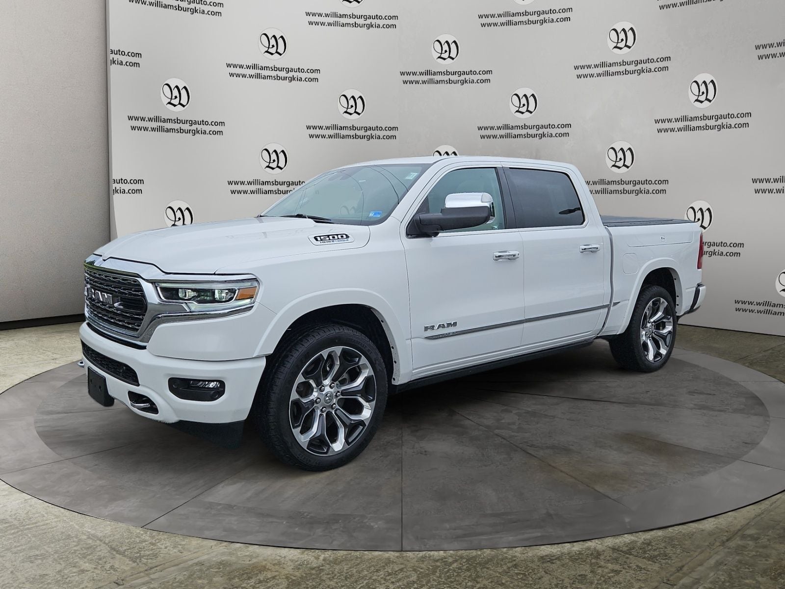 Pre-Owned 2021 Ram 1500 Limited - photo - 0