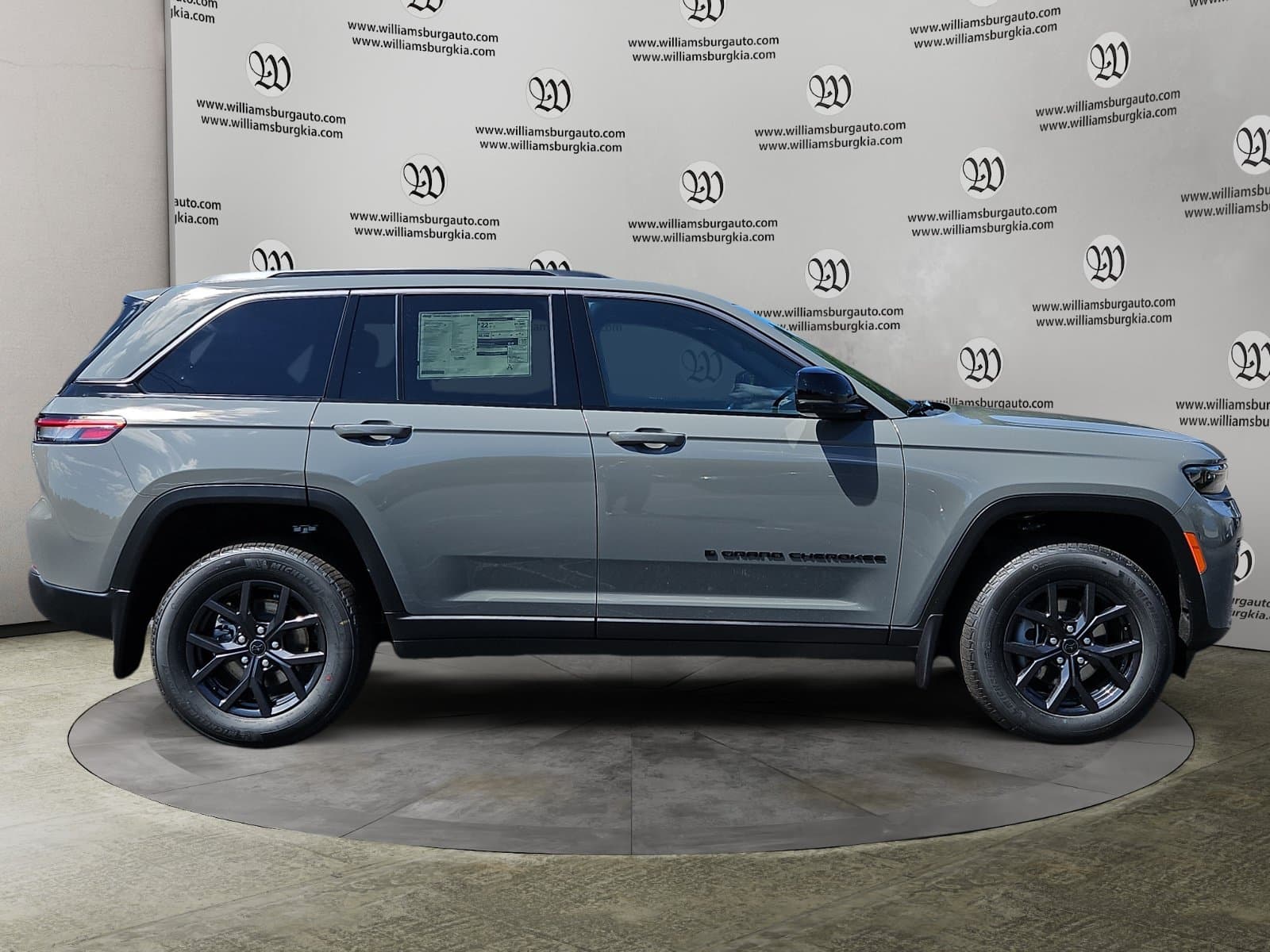 New 2027 Jeep Grand Cherokee Laredo Altitude - photo - 5