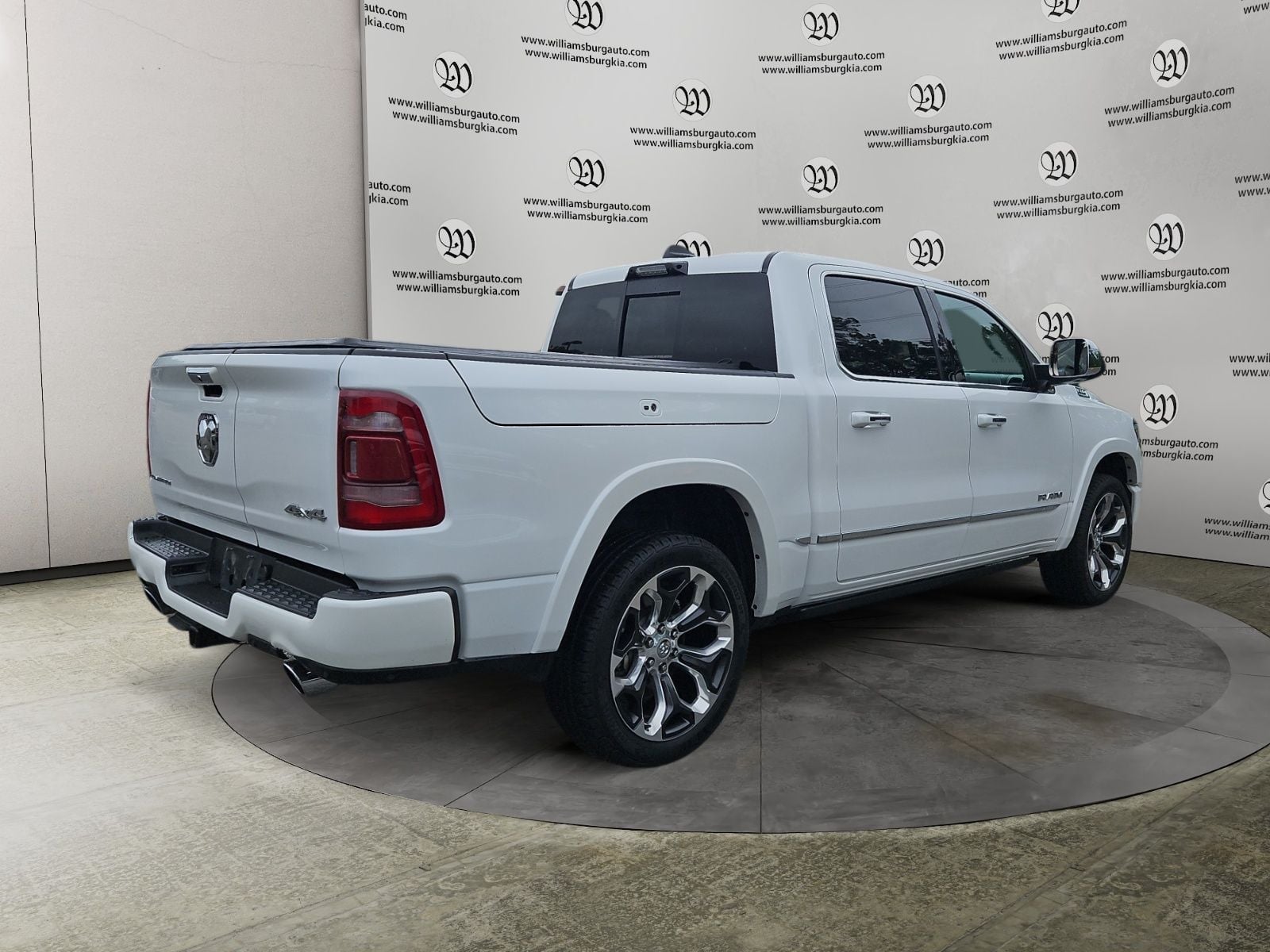 Pre-Owned 2021 Ram 1500 Limited - photo - 4