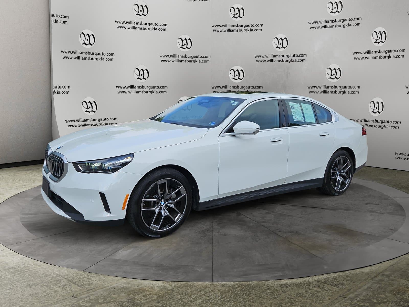 Pre-Owned 2026 BMW 5 Series 530i xDrive - photo - 0