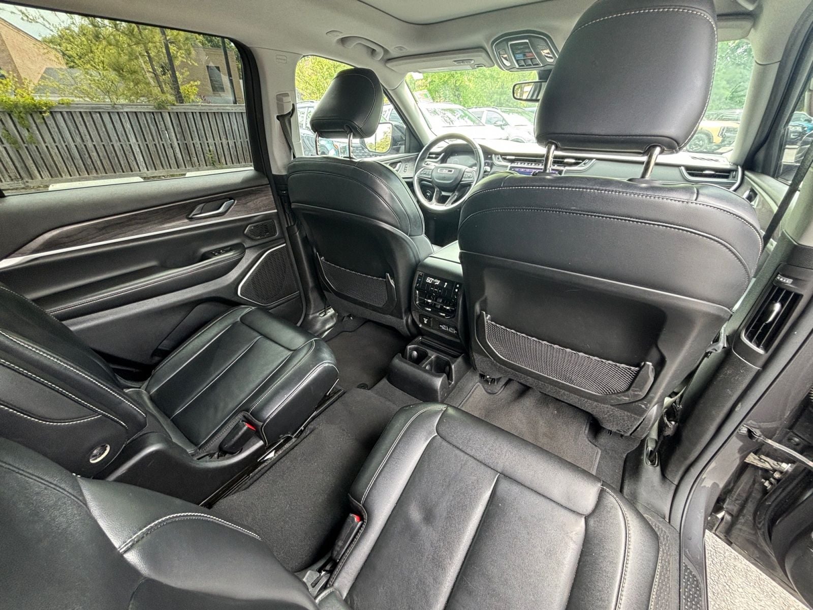 Pre-Owned 2022 Jeep Grand Cherokee L Limited - photo - 18