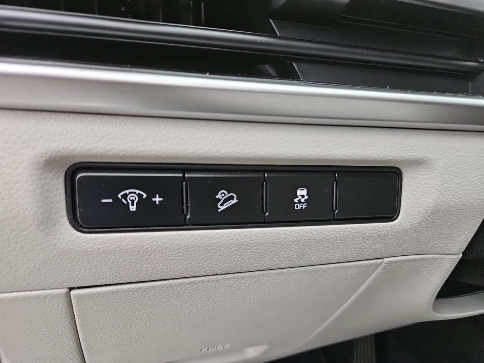 Pre-Owned 2023 Kia Telluride S - photo - 22