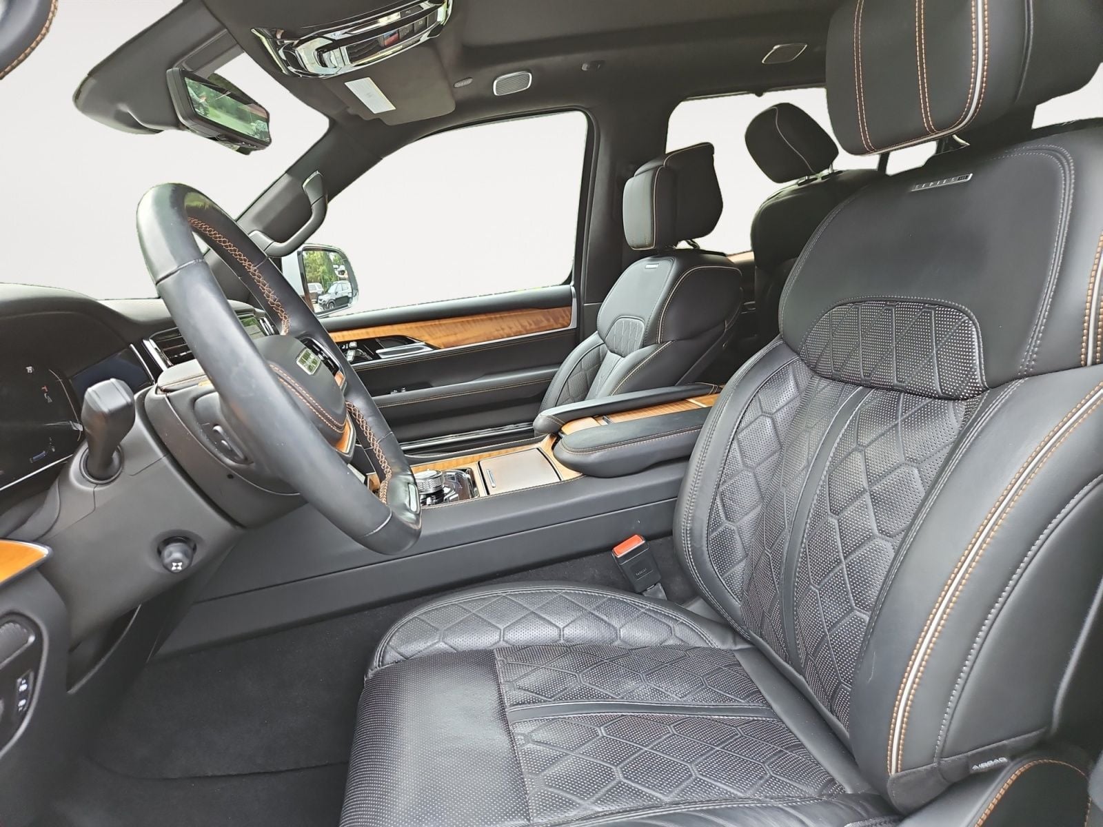 Pre-Owned 2022 Jeep Grand Wagoneer Series III - photo - 8