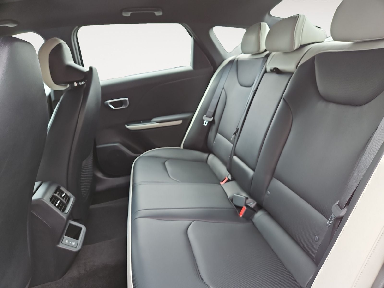 New 2026 Kia K4 GT-Line Turbo - photo - 12