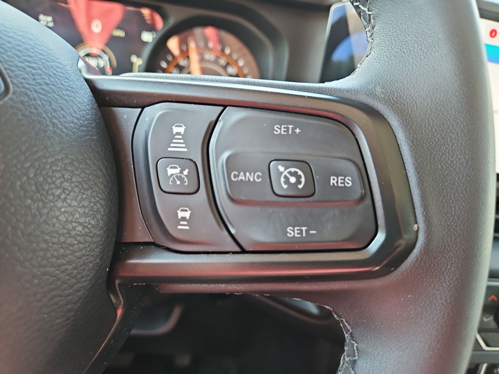 Pre-Owned 2026 Jeep Wrangler Rubicon - photo - 25