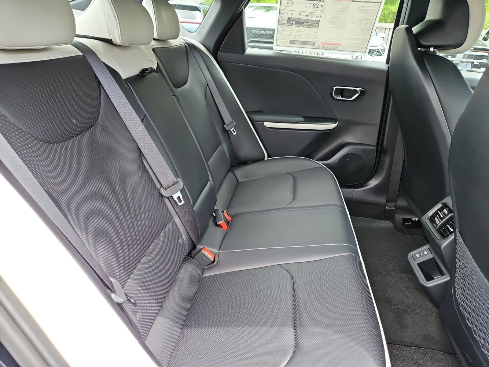 New 2026 Kia K4 GT-Line Turbo - photo - 16
