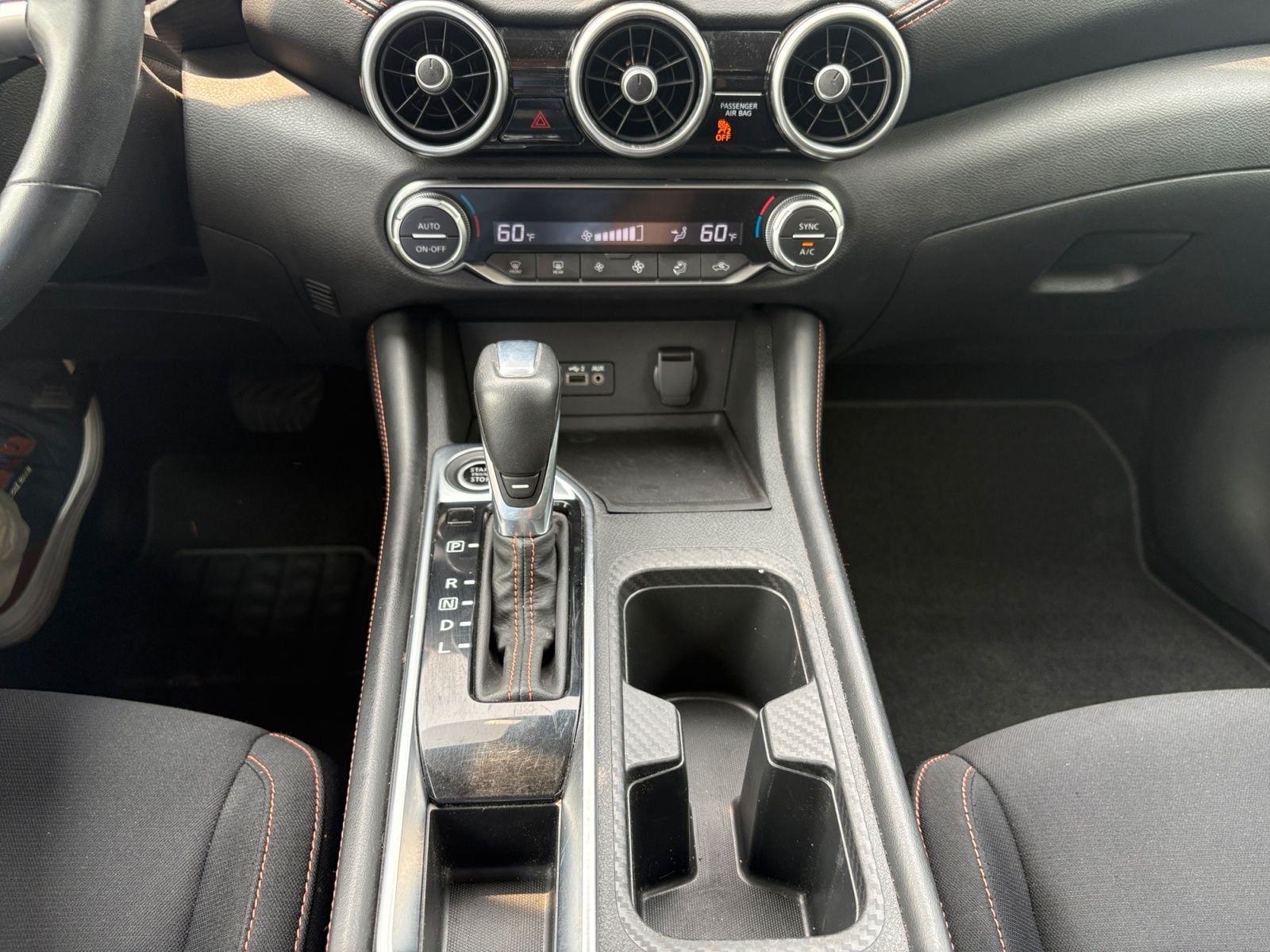 Pre-Owned 2020 Nissan Sentra SR - photo - 24