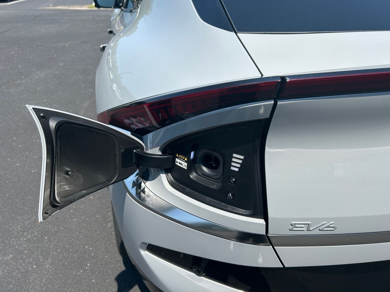 New 2026 Kia EV6 Wind - photo - 28