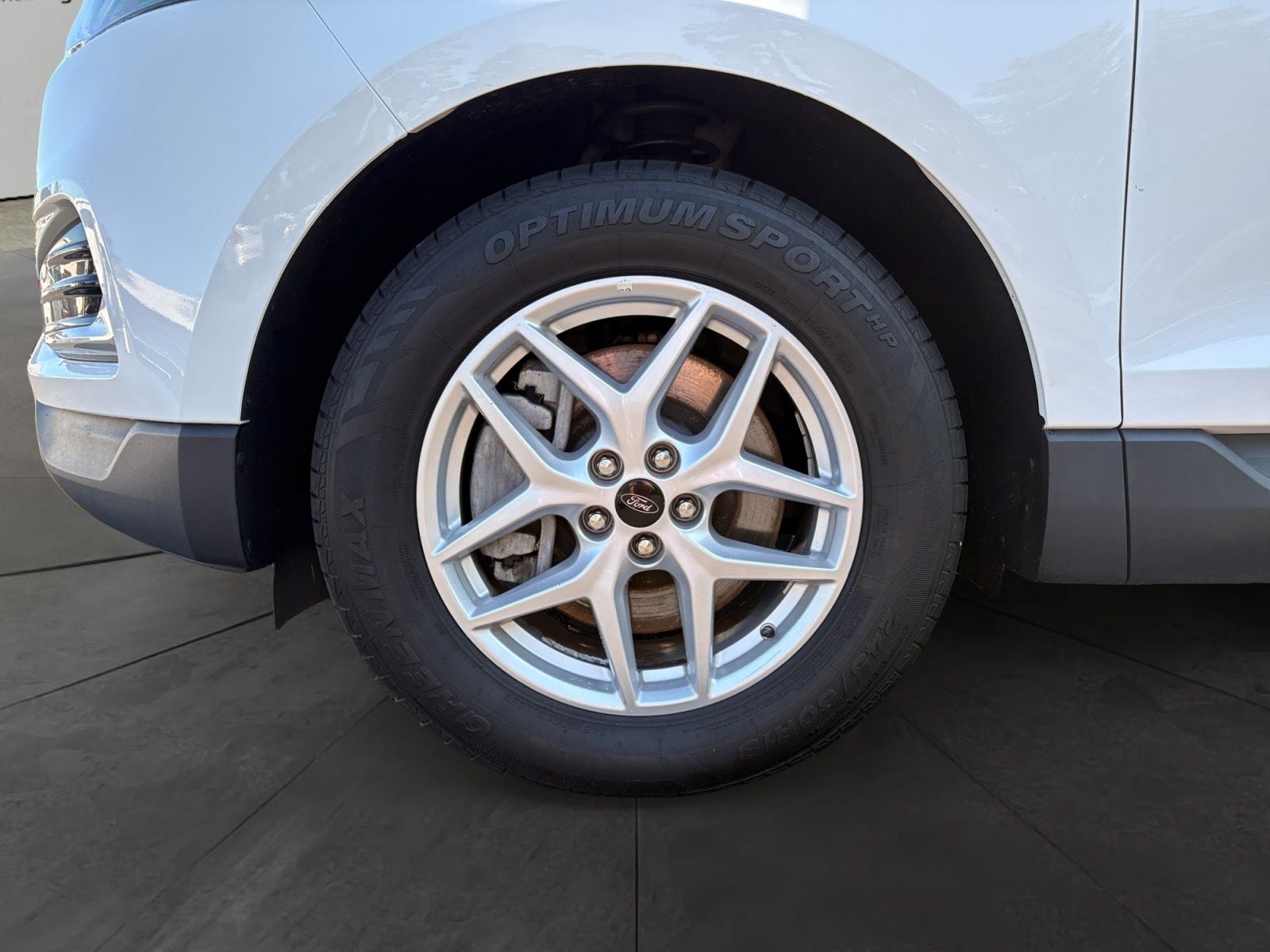Pre-Owned 2024 Ford Edge SEL - photo - 13