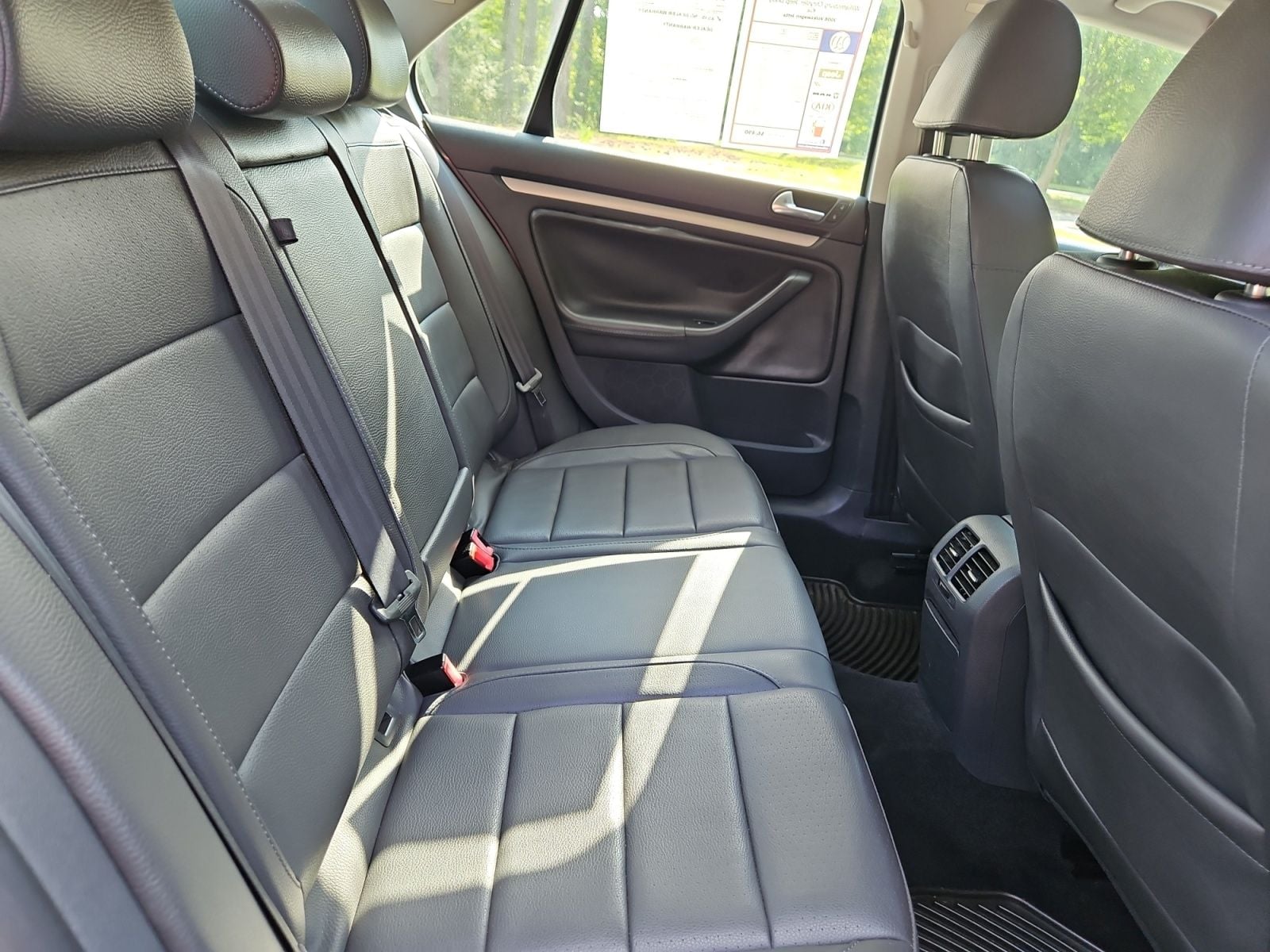 Pre-Owned 2008 Volkswagen Jetta - photo - 16